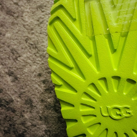 Ugg Slippers - Picture 4 of 5